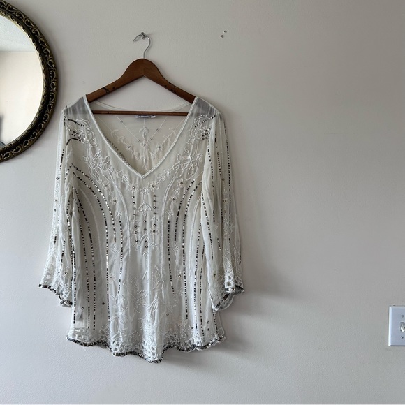 Together | Vintage Beaded Bell-Sleeve Blouse - Picture 5 of 5